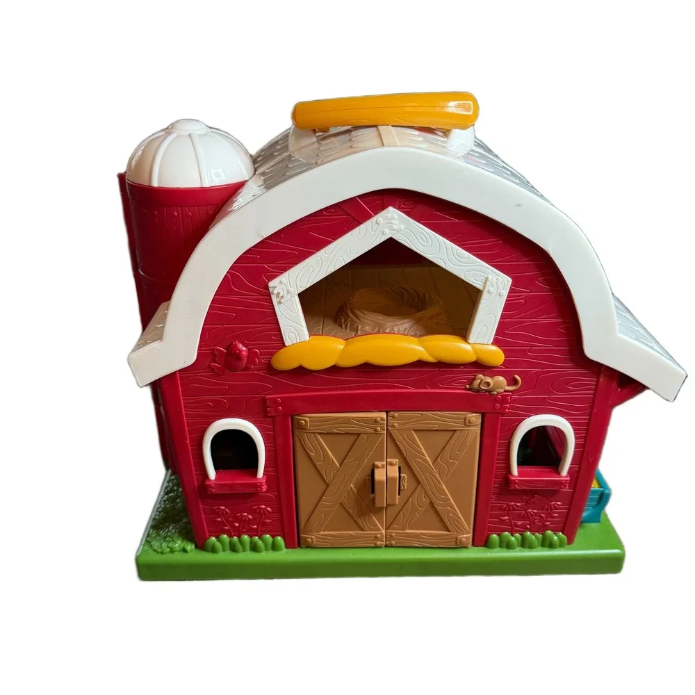 Battat Red Barn Toy Playset CH1050-01 Folding Farmhouse with Silo and Handle